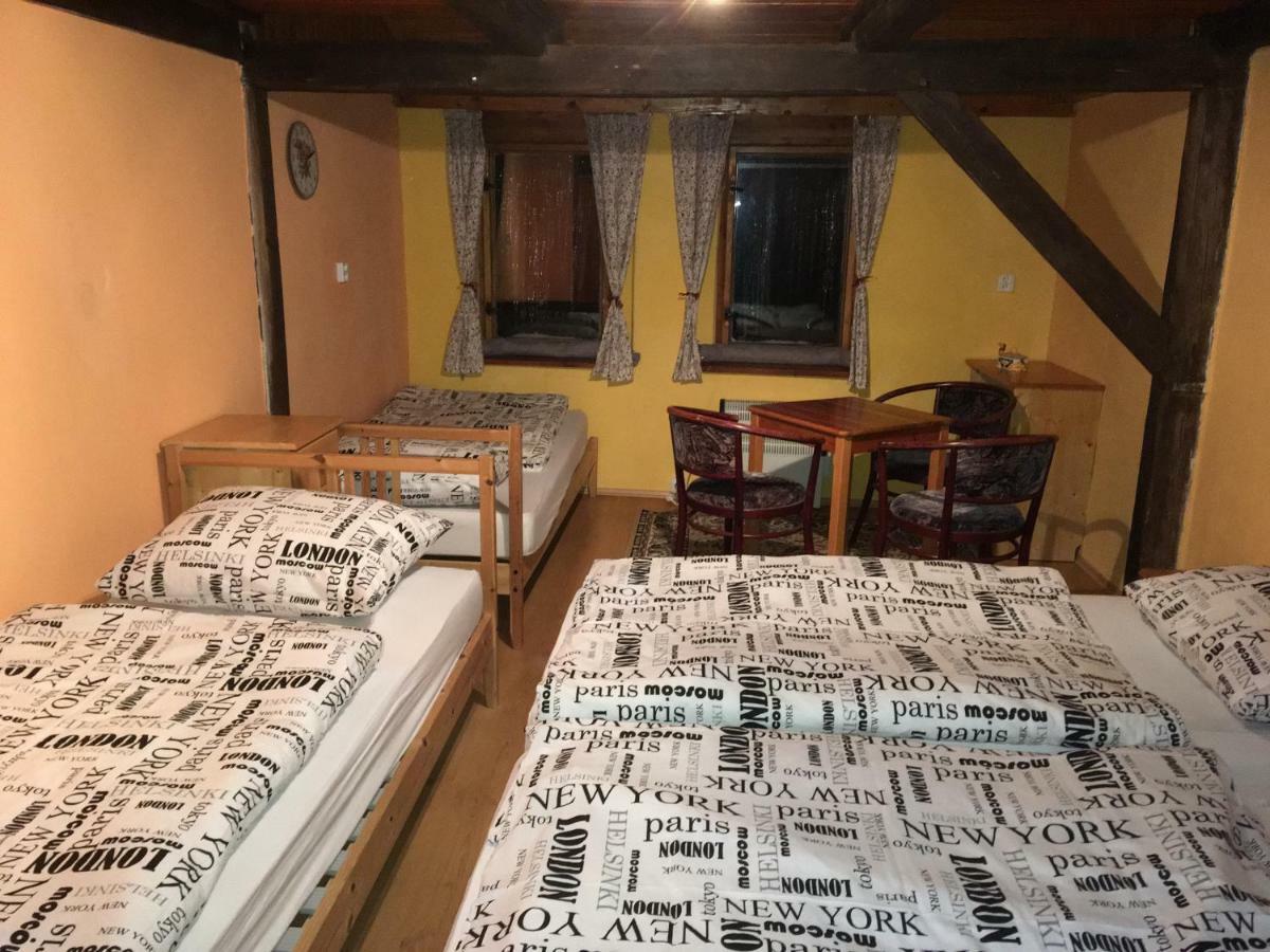 Medvedi Boudy Villa Loučná pod Klínovcem Exteriör bild